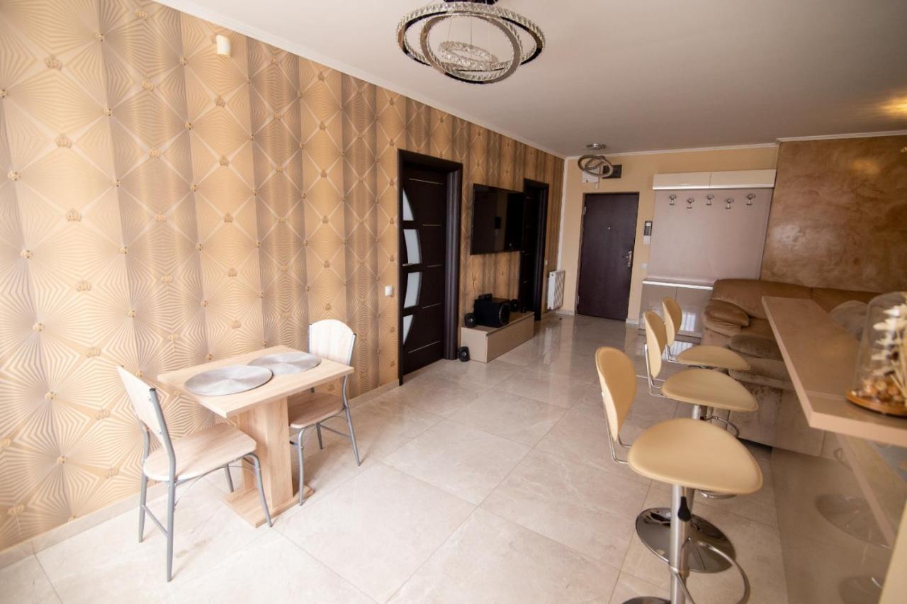 Royal Central Apartament Leilighet Oradea Eksteriør bilde