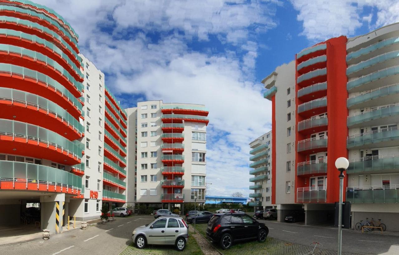 Royal Central Apartament Leilighet Oradea Eksteriør bilde