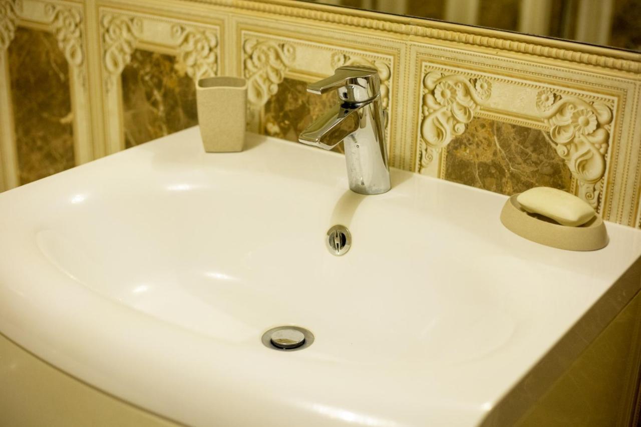 Royal Central Apartament Leilighet Oradea Eksteriør bilde
